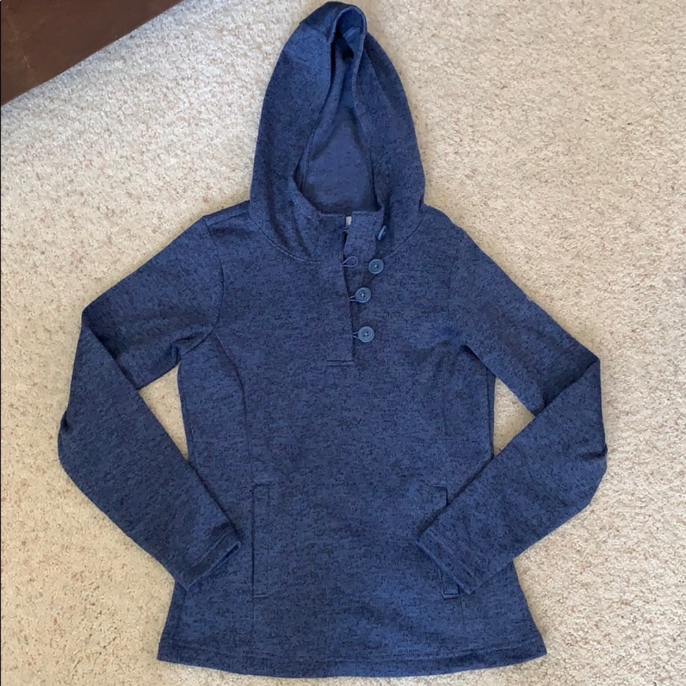 Quarter button long sleeve